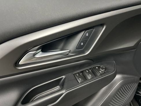 Certified 2026 Chevrolet Equinox EV LT FWD image 22