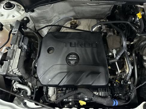 Used 2023 Buick Encore GX Select image 12