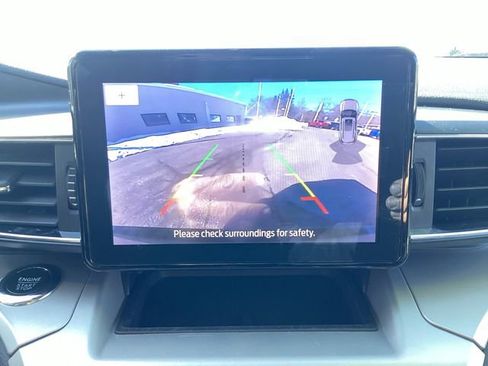 Used 2023 Ford Explorer XLT w/ Equipment Group 202A image 18