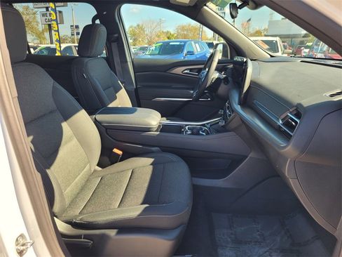 Certified 2025 Chevrolet Traverse LT image 21