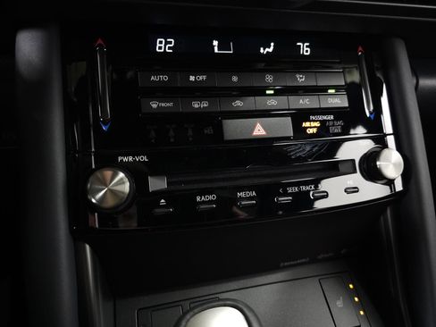 Used 2025 Lexus IS 350 F Sport w/ Navigation Package image 32