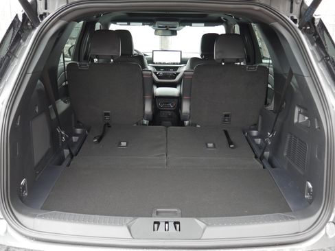 New 2026 Ford Explorer ST-Line w/ ST-Line Street Pack image 27