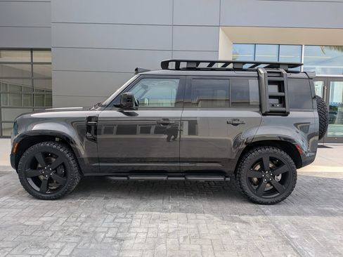 New 2026 Land Rover Defender 110 X-Dynamic SE AWD/4WD image 9