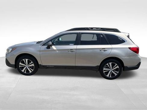 Used 2019 Subaru Outback 2.5i Limited AWD/4WD image 4