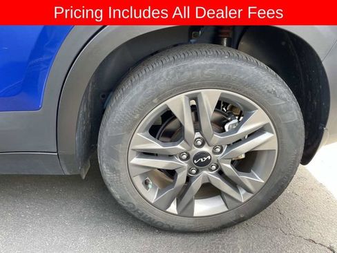 Used 2023 Kia Seltos S w/ Navigation Package AWD/4WD image 9
