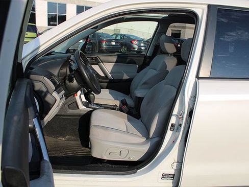 Used 2014 Subaru Forester 2.5i Premium w/ All-Weather Package AWD/4WD image 12