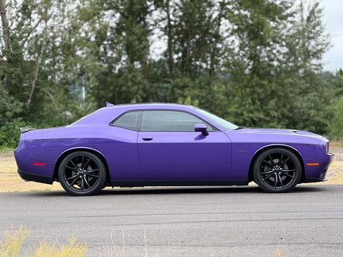 Used 2016 Dodge Challenger R/T Plus RWD image 8