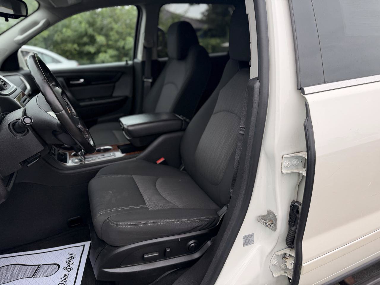 Used 2014 Chevrolet Traverse LT w/ LPO, 'HIT The Road' Package FWD image 32
