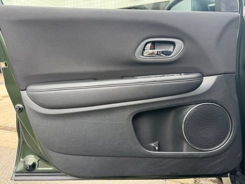 Used 2017 Honda HR-V EX image 14