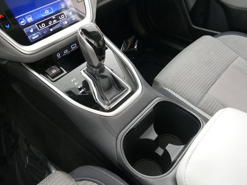 Used 2024 Subaru Outback Premium AWD/4WD image 19