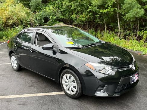 Used 2015 Toyota Corolla LE FWD image 7