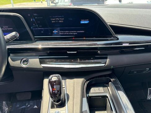 Used 2022 Cadillac Escalade Sport w/ Touring Package AWD/4WD image 16