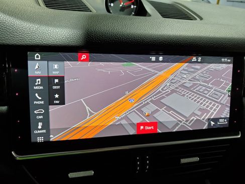 Used 2019 Porsche Cayenne AWD/4WD image 34