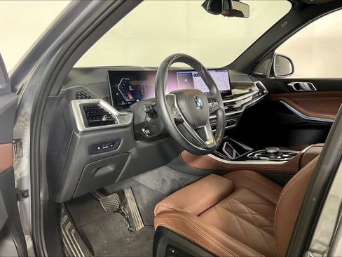 Used 2024 BMW X5 xDrive40i w/ Premium Package AWD/4WD image 7
