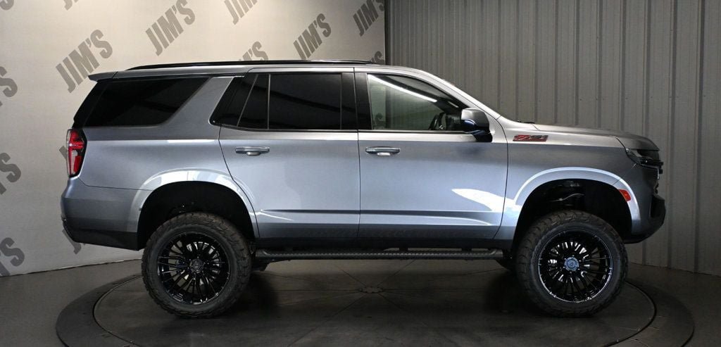 Used 2021 Chevrolet Tahoe Z71 w/ Rear Media and Nav Package AWD/4WD image 4