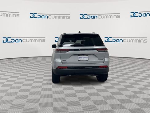 New 2025 Jeep Grand Cherokee Limited w/ Black Appearance Package image 7