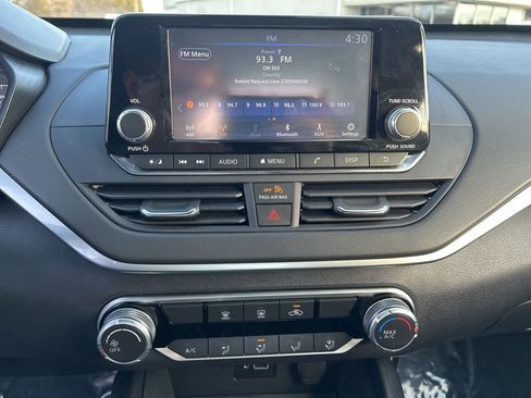 Used 2022 Nissan Altima 2.5 S image 22