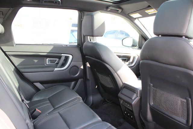 Used 2017 Land Rover Discovery Sport HSE AWD/4WD image 7