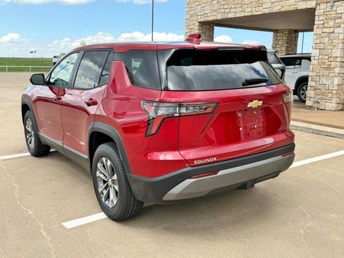 New 2026 Chevrolet Equinox LT FWD image 3
