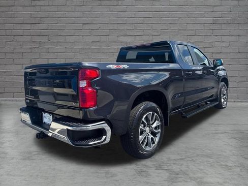 Used 2023 Chevrolet Silverado 1500 LT AWD/4WD image 7