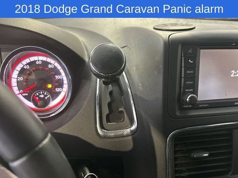 Used 2018 Dodge Grand Caravan SE image 27