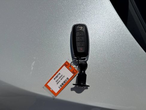 Used 2024 Nissan Ariya AWD image 29