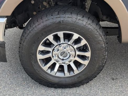 Used 2020 Ford F350 Lariat w/ Lariat Value Package AWD/4WD image 15