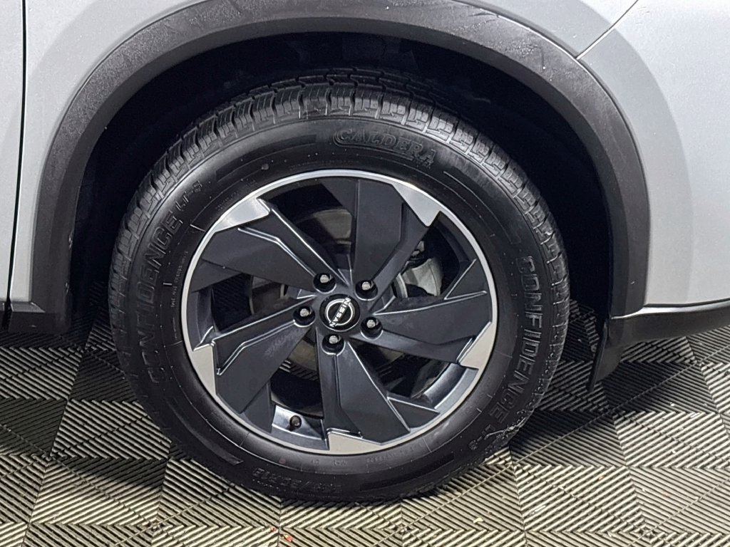Used 2024 Nissan Rogue SV AWD/4WD image 22