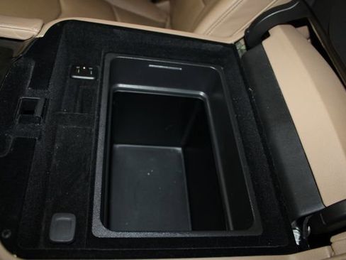 Used 2019 Cadillac Escalade Platinum AWD/4WD image 28