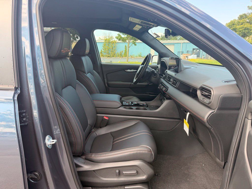 New 2026 Honda Pilot TrailSport image 18