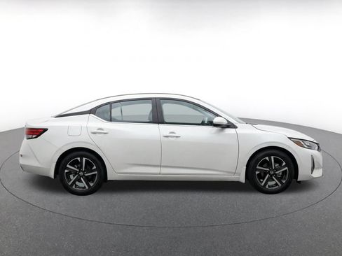 Used 2025 Nissan Sentra SV FWD image 13