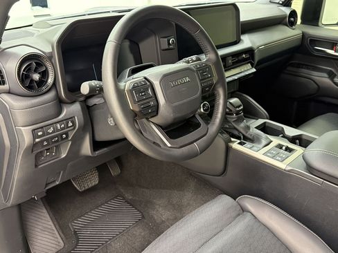 Used 2026 Toyota Land Cruiser w/ Premium Package AWD/4WD image 4