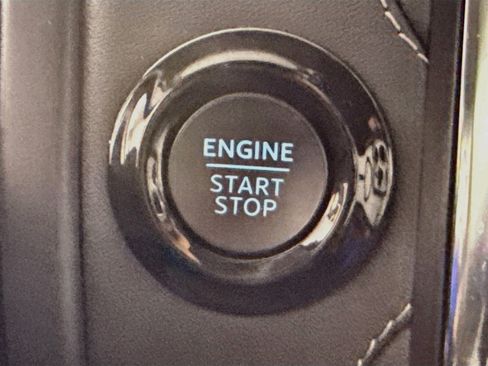 Used 2025 Ford Expedition Platinum AWD/4WD image 21