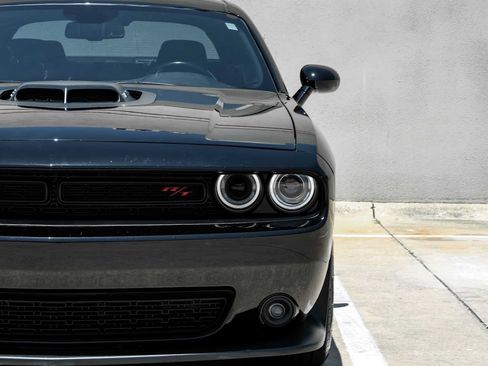 Used 2022 Dodge Challenger R/T w/ Shaker Package RWD image 40