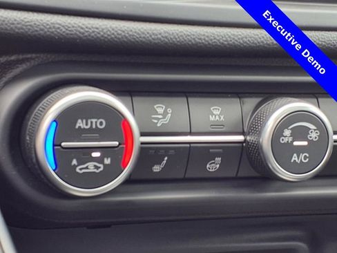 New 2025 Alfa Romeo Giulia w/ Driving Assist Package image 22