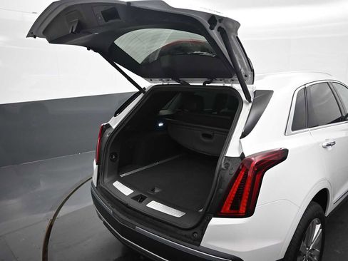 Used 2024 Cadillac XT5 Premium Luxury FWD image 14