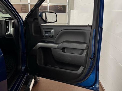 Used 2018 Chevrolet Silverado 1500 LT w/ All Star Edition image 36