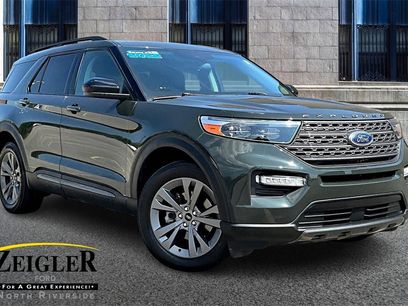 Certified 2022 Ford Explorer XLT w/ Equipment Group 202A