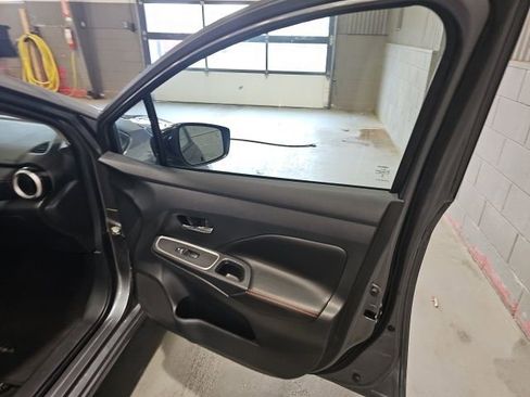 Used 2024 Nissan Versa SR w/ Trunk Package image 27