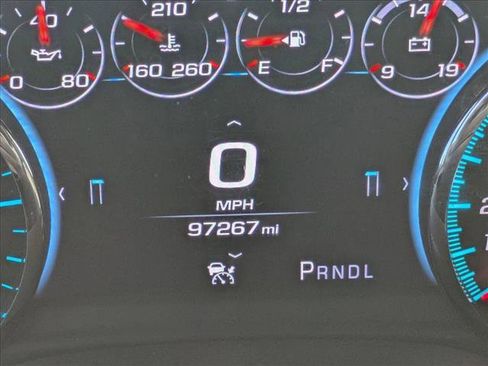 Used 2018 Chevrolet Suburban Premier image 7