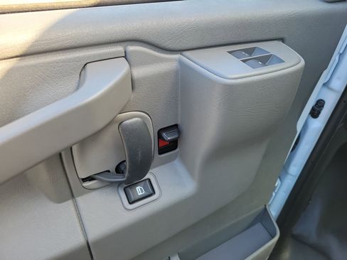 New 2025 GMC Savana 3500 w/ Power Convenience Package image 18