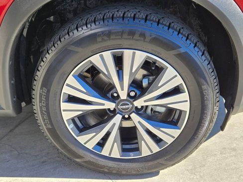 Used 2023 Nissan Rogue SV AWD/4WD image 8