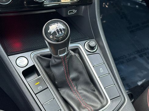Used 2019 Volkswagen Jetta GLI Autobahn FWD image 19