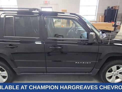Used 2014 Jeep Patriot Latitude w/ Sun/Sound Group AWD/4WD image 11