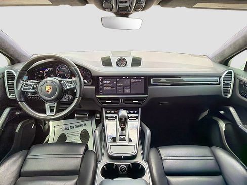 Used 2020 Porsche Cayenne Turbo image 20