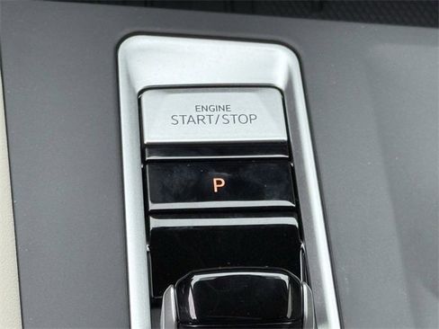 New 2026 Volkswagen Atlas SE image 18