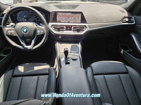 Used 2022 BMW 330e w/ Driving Assistance Package RWD image 10