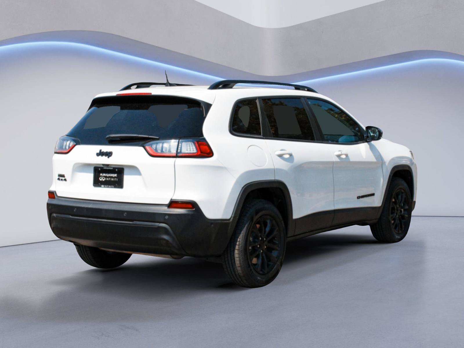 Used 2023 Jeep Cherokee Altitude Lux AWD/4WD image 5