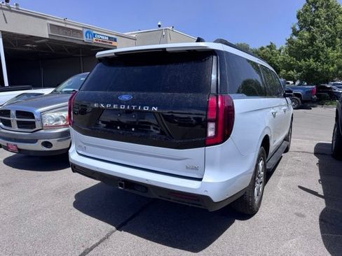 Used 2025 Ford Expedition Max Active AWD/4WD image 4