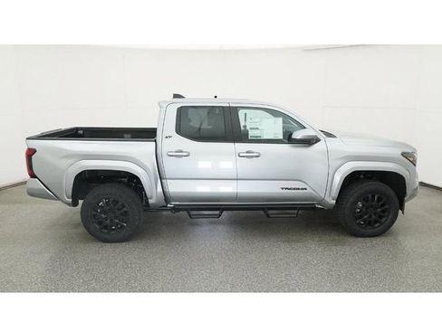New 2026 Toyota Tacoma SR5 AWD/4WD image 11